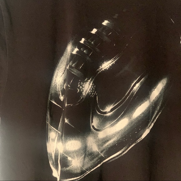 Nike 'Dri Fit' Men's Graphic T-Shirt - Picture 3 of 4